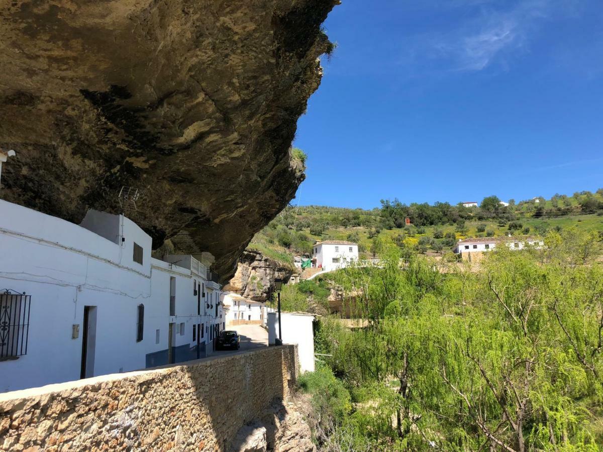 Casa Entre Rocas Setenil Setenil De Las Bodegas Exterior foto